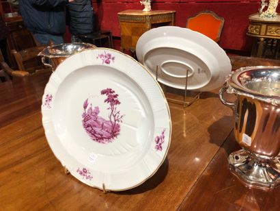 null 
BERNARDAUD. Service "Vincennes" in porcelain, reproduction in purple cameo...