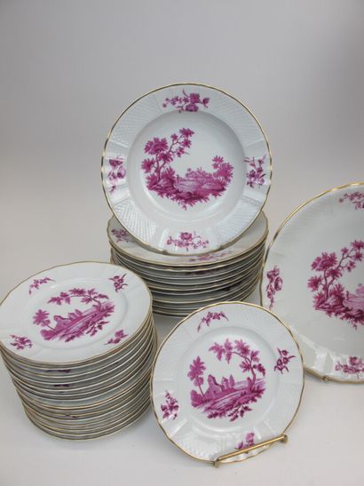 null 
BERNARDAUD. Service "Vincennes" in porcelain, reproduction in purple cameo...