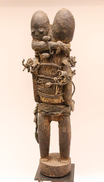 BENIN - FON 

Statue protectrice Bochio à...