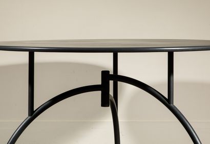 null PHILIPPE STARCK (born 1949) 

Table model "Tippy Jackson" in anthracite grey...