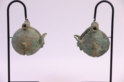 null VIETNAM, Dong Son Culture, 1st millennium BC

Pair of ritual bells decorated...