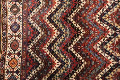 null Very original and fine Quasgai (Persia) late 19th century circa 1870/80

Wool...