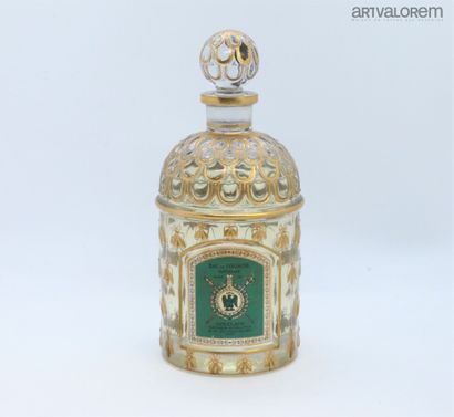 null Guerlain - Imperial eau de Cologne (1863)

Bottle model golden bees old version...