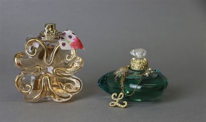 null Lolita Lempicka (années 2000)

Lot de deux flacons : "L" 50ml d'eau de parfum...