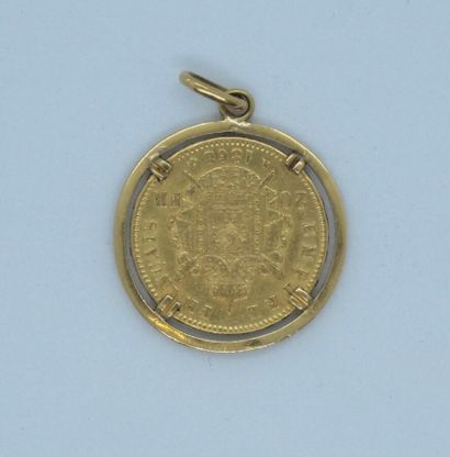 null 20 francs or, Napoléon III tête laurée, 1868, montée en pendentif. 

Poids:...