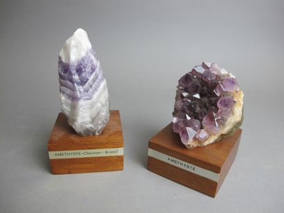 null Herringbone Amethyst Crystal from Brazil

H. 12,5 cm 

We're joining an amethyst...