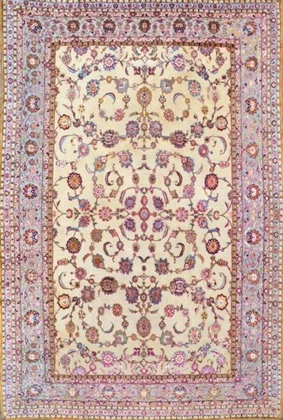 null Exceptional, important and fine Kachan Soof (Persia) late 19th century. 

Carpet...