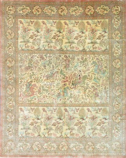 null Original, large and fine Silk Ghum (Iran) circa 1980.

Silk velvet on silk foundations.

Beige...