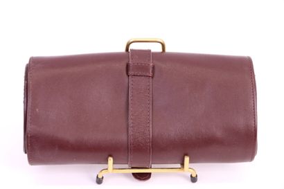 null CARTIER

Burgundy leather jewellery pouch, inside a large pocket, two zipped...