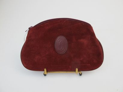 null CARTIER Must de Cartier

Wallet in burgundy turned over leather, monogrammed...