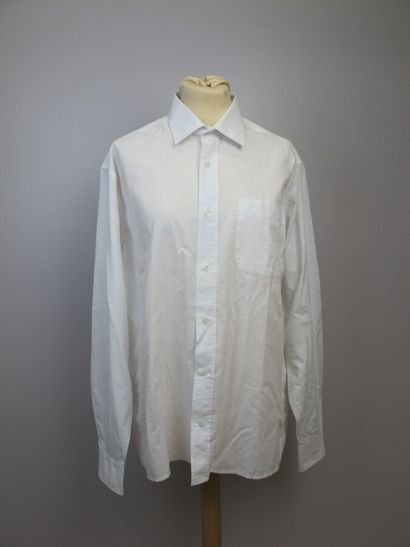 null Three men's shirts by Ted Lapidus, Courrège and Pierre Cardin

Size 3- 39- 40

(Collar...