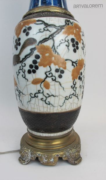 null NANKIN Chine, fin XIXe siècle


Vase en grès porcelaineux à décor de pampres...