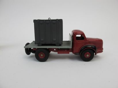 null Dinky Toys France lot of 3 miniatures at 1/43rd of which : Berliet Quarry Tipper...