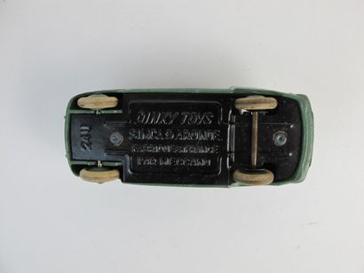 null Dinky Toys France lot de 2 miniatures au 1/43e Dont : Simca 9 aronde référence...