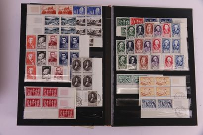 null FRANCE Emissions 1863/1960 : 4 classeurs contenant des timbres principalement...