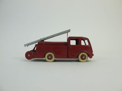 null Dinky Toys France set of 2 miniatures at 1/43rd of which : Postal van DA3 Reference...