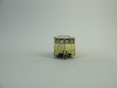 null Lot of miniatures to 1/ 43rd dinky toys in poor condition and state of use without...