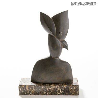 null SILVA Julio (1930-2020)

"Le perroquet de la capitaine", sculpture en bronze...