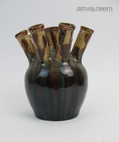 null JOSEPH TALBOT- LA BORNE

Lot comprenant un vase tulipier et un vase ovoïde avec...