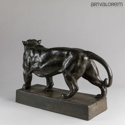 null ALDOPHE JEAN LAVERGNE (1863-1928) et MANUFACTURE GOLDSCHEIDER

Lionne marchant...