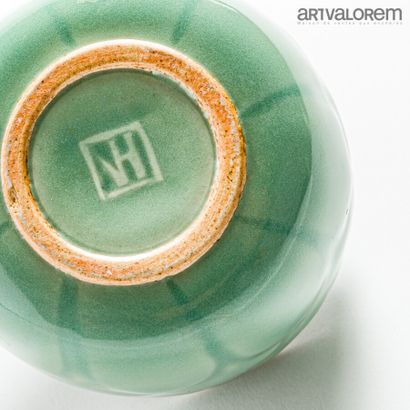 null HERMANS Valérie (born in 1959)

Small celadon enamelled porcelain cup with scale...