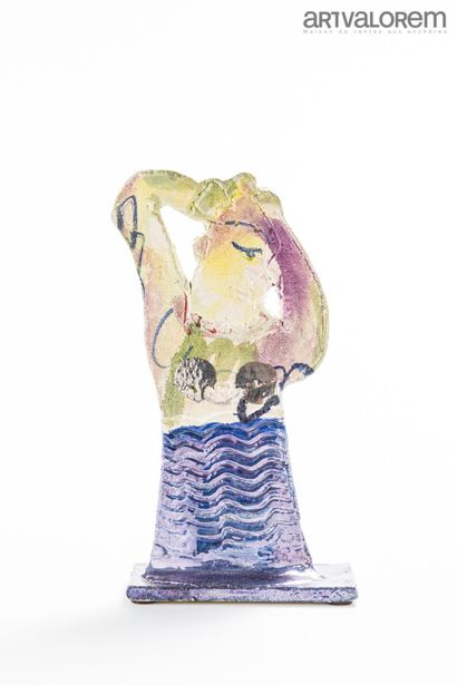  VAN LITH Jean-Paul (né en 1940) 
Sculpture "Sirène" en faïence à décor polychrome....