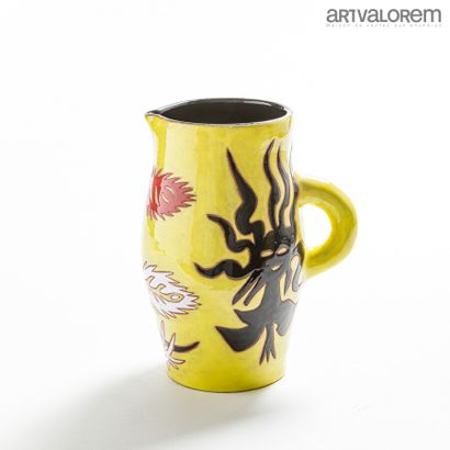 null JEAN LURÇAT (1892-1966) & SANT VICENS

Enamelled ceramic pitcher with swollen...