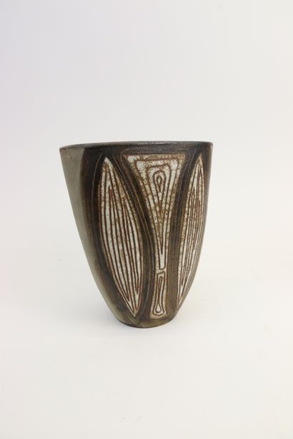null ALEXANDRE KOSTANDA (1921-2007) 

Vase évasé en céramique à décor émaillé de...