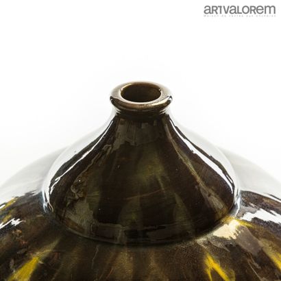 null PRIMAVERA

Important vase ovoïde sur talon à col renflé en céramique émaillée...