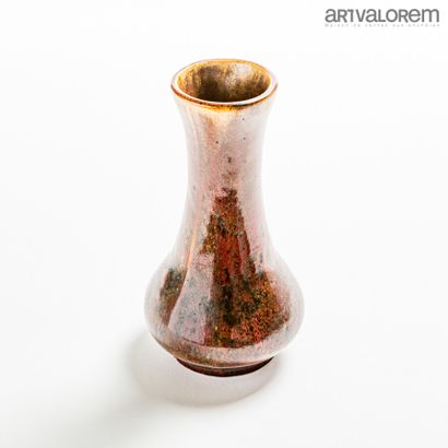 null PIERRE-ADRIEN DALPAYRAT (1844-1910) 

Vase balustre en grès de réaction à l'émail...