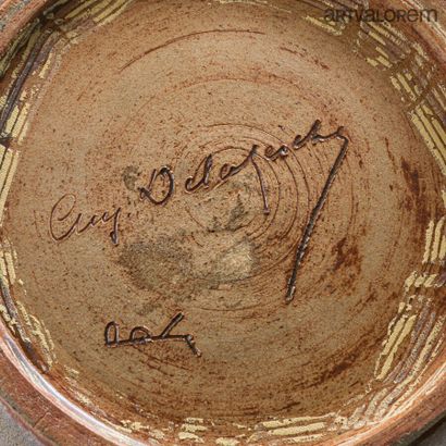 null AUGUSTE DELAHERCHE (1857-1940) 

Important vase ovoïde à col ourlé en grès légèrement...