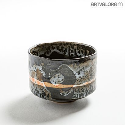 null DUTERTRE Pierre (born in 1956)

Straight bowl on heel enamelled black with grey...