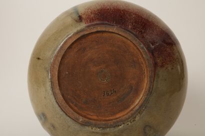 null AUGUSTE DELAHERCHE (1857-1940) 

Important vase pansu en grès émaillé dans les...
