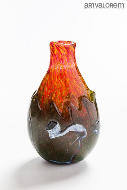 LEPAGE Patrick (né en 1949) 
Vase en verre...