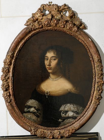 null Ecole du XVIIème siècle.

Portrait de dame de qualité

Huile sur toile ovale,...