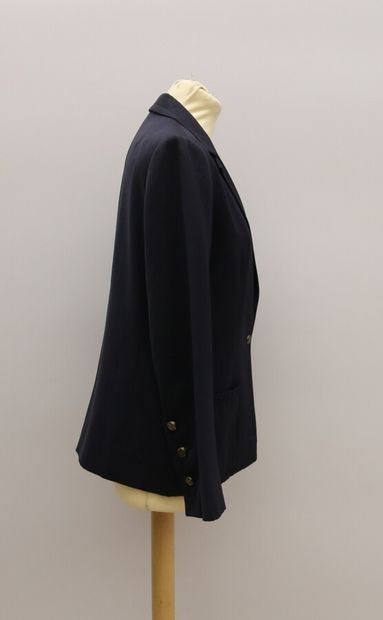 null CHANEL CREATIONS Paris

Veste en gabardine bleue marine ornée surpiqures, col...