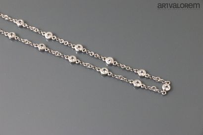 null Silver necklace 925°/°° decorated with white topazes in closed setting, clasp...