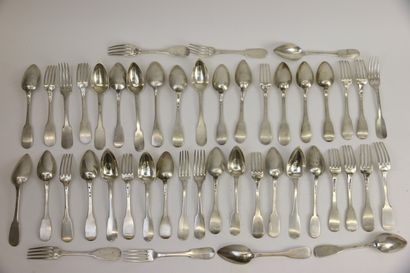 null Set of nineteen silver cutlery and seven spoons in plain silver 950°/°° disparate,...