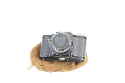 null LYPAR Anastatigmat light

Miniature camera in its pouch.