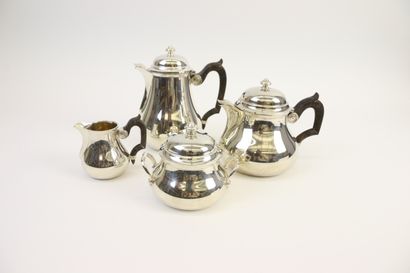 null Silver tea and coffee set, flat model, composed of a teapot, a cream jug with...