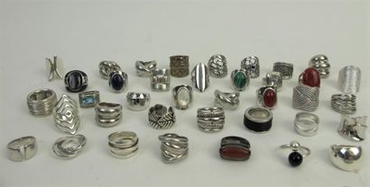 null Silver lot including: bracelet (damaged clasp), pair of earrings marked Forbes,...