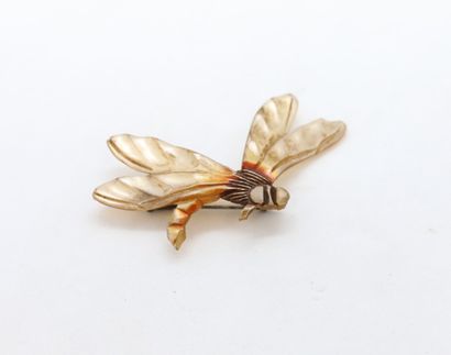 null Three brooches one in composition representing a dragonfly (damaged), a brooch...