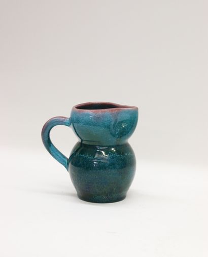 null ACCOLAY. Stoneware pitcher with pinched neck, flamed turquoise and burgundy

Signed...