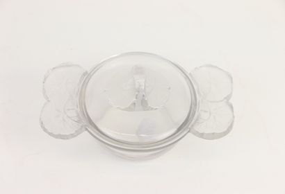 null LALIQUE France. Covered cup in moulded glass with matte water lilies for the...