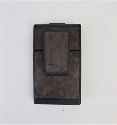 null POLAROID SX 70. Land camera model 2

In its leather case, instructions for use,...