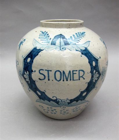 null Large stoneware globular vase marked "ST. OMER".

D.22 - H.28,5 cm