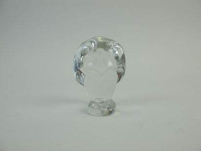 null BACCARAT

Owl in cut crystal. Signed.

H. 7 cm

(Good condition)