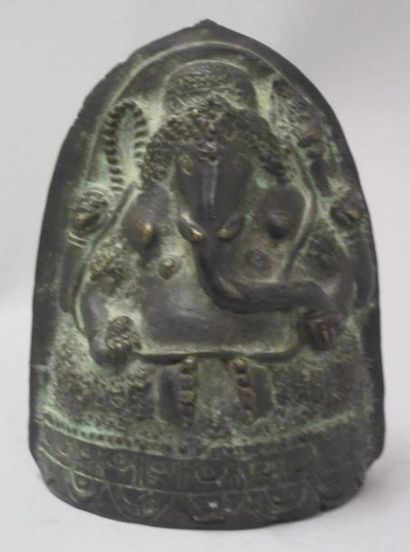 null Bas relief en bronze à décor de Ganesh, dieu éléphant.Inde.H.14 cm