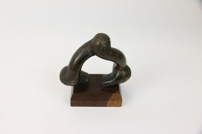 null GURMANTCHE (Burkina Faso). 

Bracelet en bronze torsadé.

H. 9,5 cm
