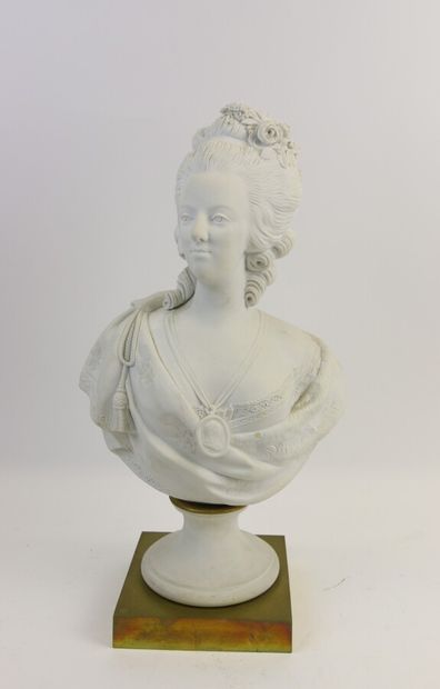 null Travail du XIXe siècle d'après Felix LECOMTE (1737-1817) 

Buste de Marie-Antoinette...